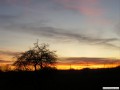 Abendhimmel hinterm Haus